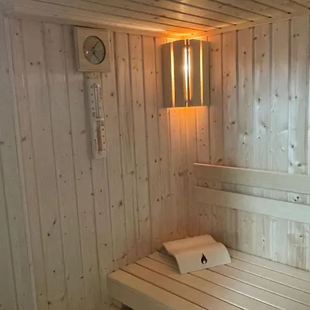 Faflik - Tell The Story - Retro Holiday home *
